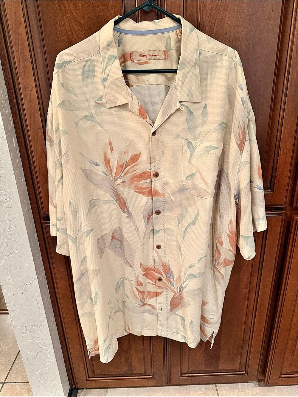 Tommy Bahama Floral Button Down Shirt in Cream & Blue 3XL